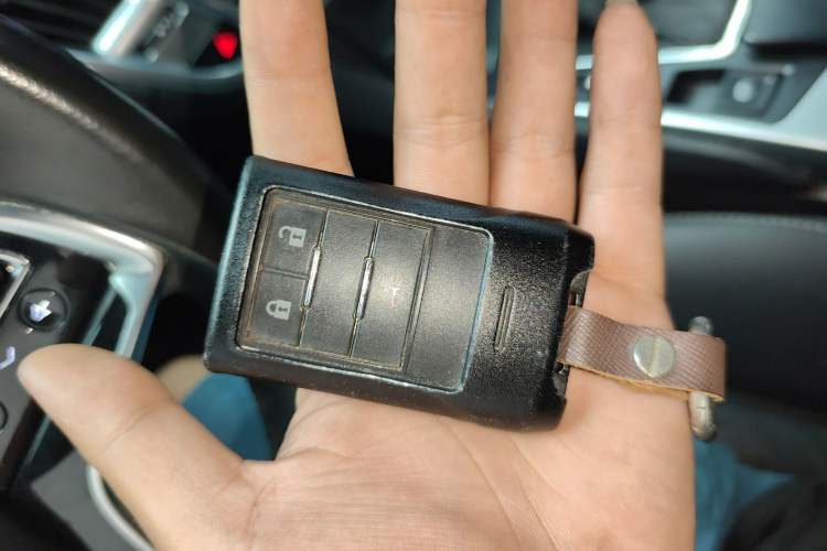 Used Cadillac SRX 2014 3.0L Comfort Model Vehicle Key