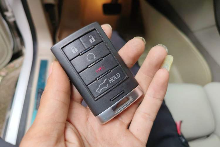Used Cadillac SRX 2014 3.0L Elite Model Vehicle Key