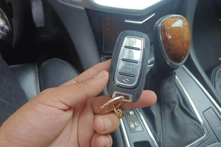 Used Cadillac SRX 2014 3.0L Elite Model Vehicle Key