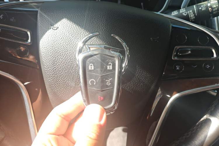 Used Cadillac SRX 2014 3.0L Luxury Model Vehicle Key