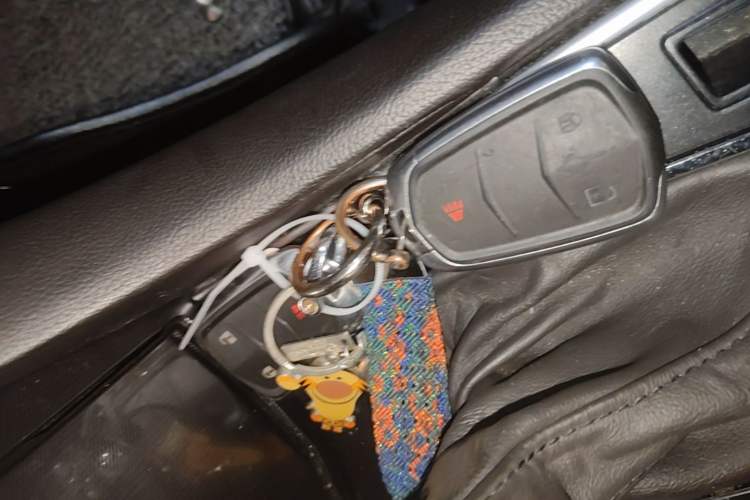 Used Cadillac SRX 2014 3.0L Comfort Model Vehicle Key