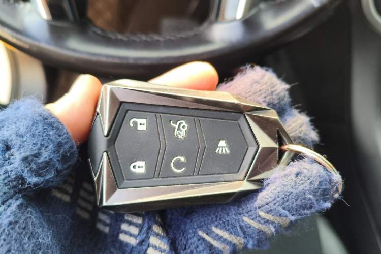 Used Cadillac SRX 2014 3.0L Comfort Model Vehicle Key