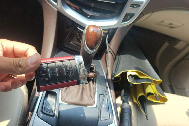 Used Cadillac SRX 2014 3.0L Elite Model Vehicle Key