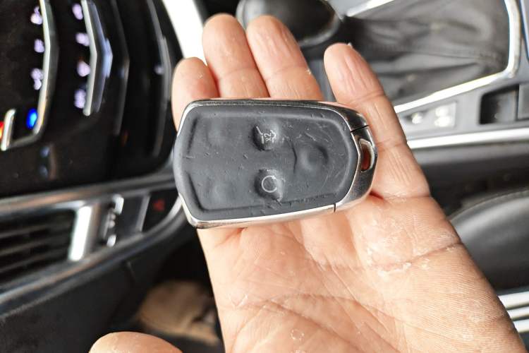 Used Cadillac SRX 2014 3.0L Comfort Model Vehicle Key