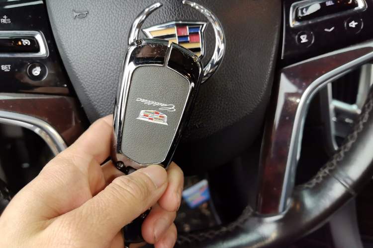 Used Cadillac SRX 2014 3.0L Luxury Model Vehicle Key