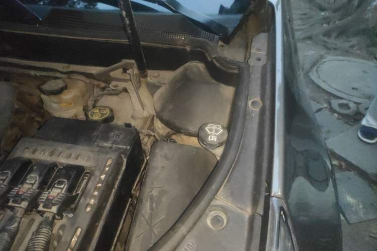 Used Cadillac SRX 2014 3.0L Elite Model Engine Bay Left