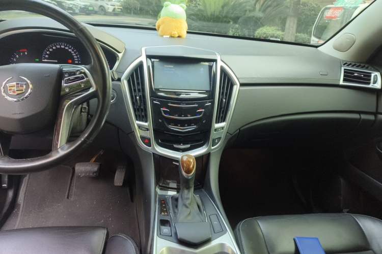 Used Cadillac SRX 2015 3.0L Elite Model Audio And AC Panel