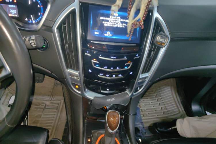 Used Cadillac SRX 2015 3.0L Elite Model Audio And AC Panel