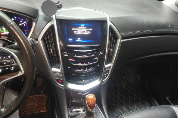 Used Cadillac SRX 2015 3.0L Elite Model Audio And AC Panel