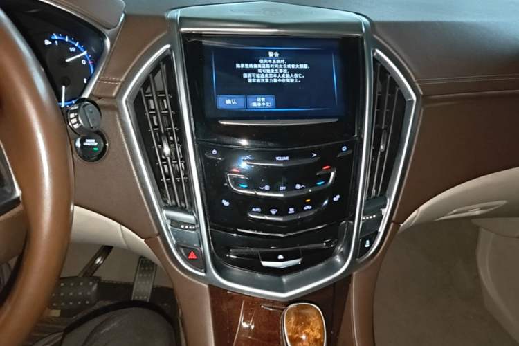 Used Cadillac SRX 2015 3.0L Elite Model Audio And AC Panel