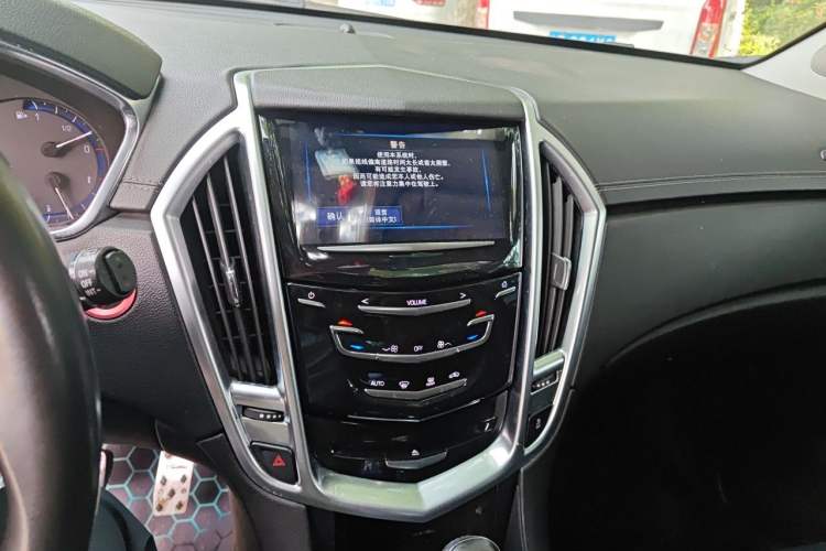 Used Cadillac SRX 2015 3.0L Comfort Version Audio And AC Panel