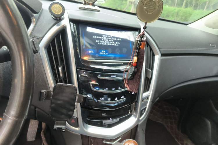 Used Cadillac SRX 2015 3.0L Elite Model Audio And AC Panel
