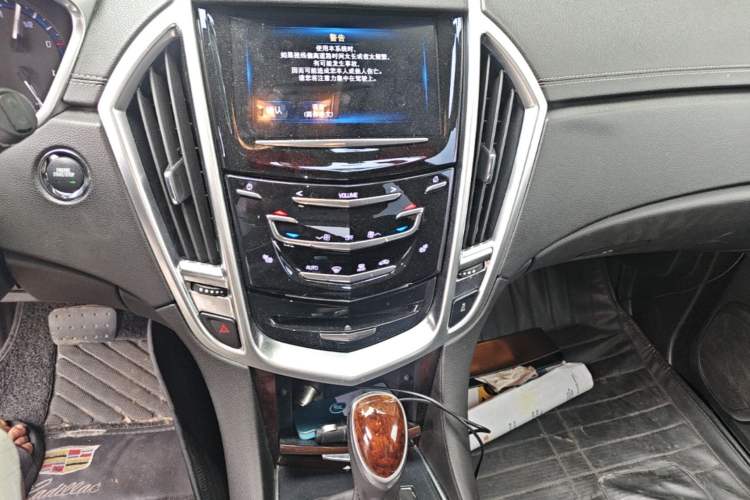 Used Cadillac SRX 2015 3.0L Elite Model Audio And AC Panel