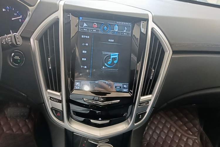 Used Cadillac SRX 2015 3.0L Comfort Version Audio And AC Panel