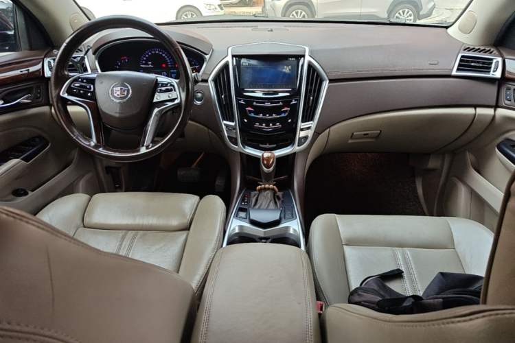 Used Cadillac SRX 2015 3.0L Luxury Model Center Console