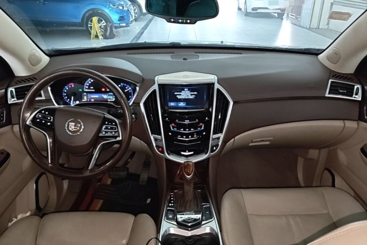 Used Cadillac SRX 2015 3.0L Elite Model Center Console