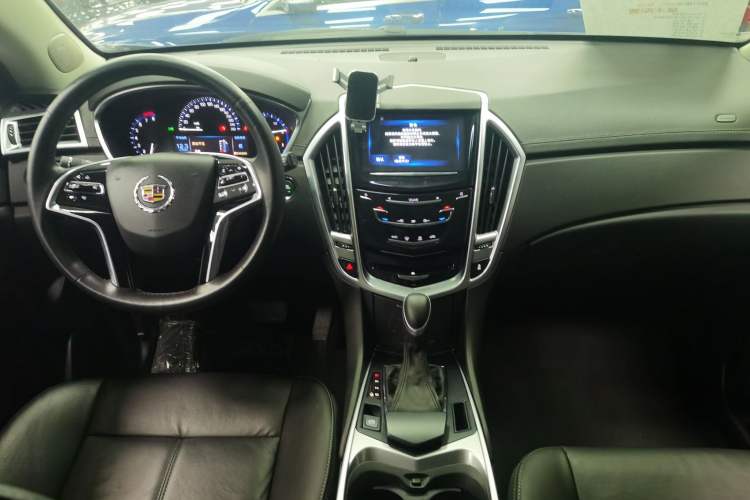 Used Cadillac SRX 2015 3.0L Comfort Version Center Console