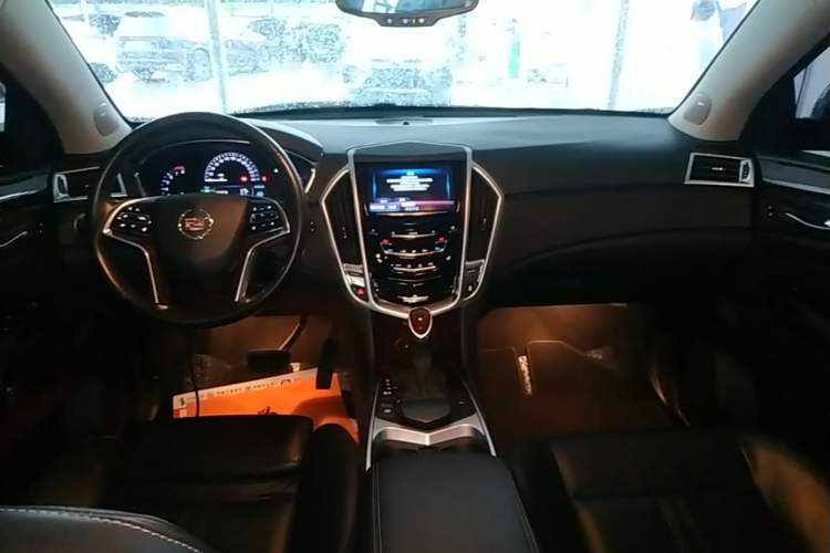 Used Cadillac SRX 2015 3.0L Leading Model Center Console