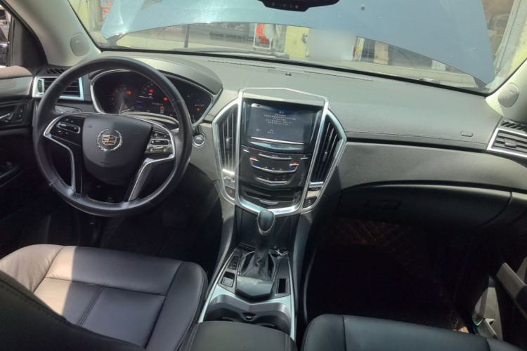 Used Cadillac SRX 2015 3.0L Comfort Version Center Console