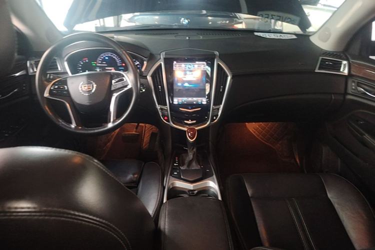 Used Cadillac SRX 2015 3.0L Elite Model Center Console