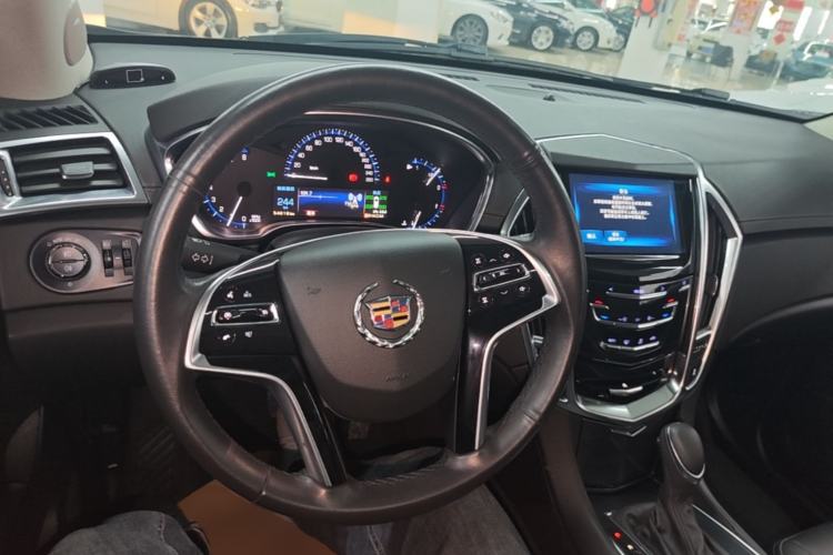 Used Cadillac SRX 2015 3.0L Comfort Version Center Console