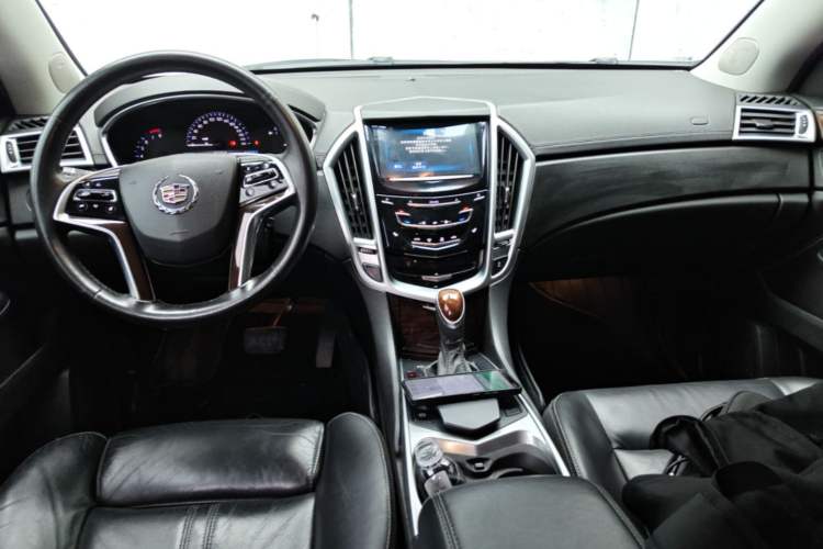 Used Cadillac SRX 2015 3.0L Elite Model Center Console