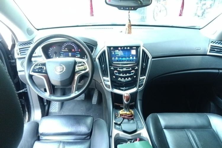 Used Cadillac SRX 2015 3.0L Elite Model Center Console