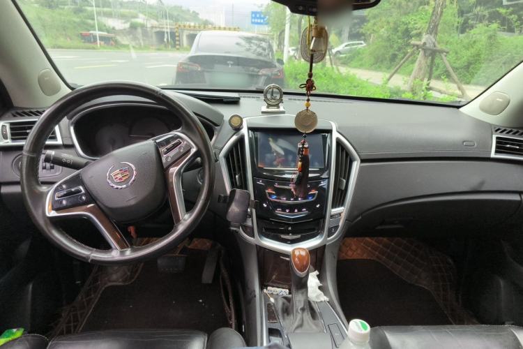 Used Cadillac SRX 2015 3.0L Elite Model Center Console