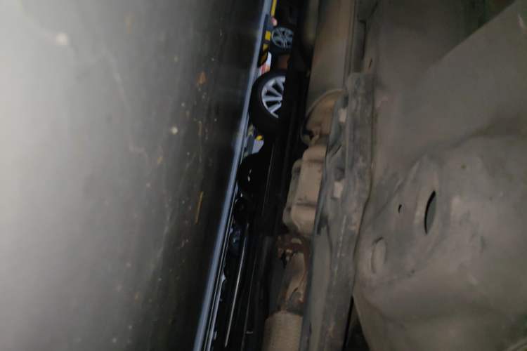 Used Cadillac SRX 2015 3.0L Elite Model Chassis Front Right
