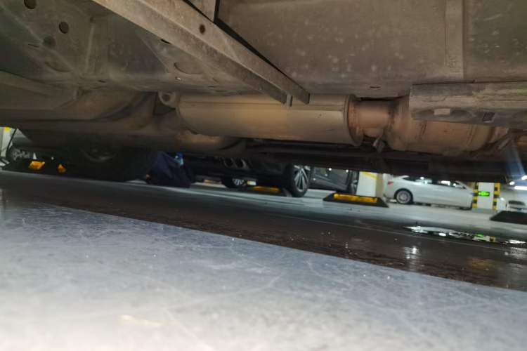 Used Cadillac SRX 2015 3.0L Elite Model Chassis Front Right