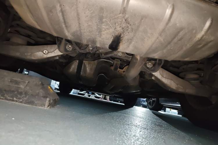 Used Cadillac SRX 2015 3.0L Elite Model Chassis Rear