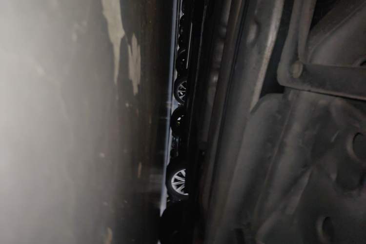 Used Cadillac SRX 2015 3.0L Elite Model Chassis Rear Right
