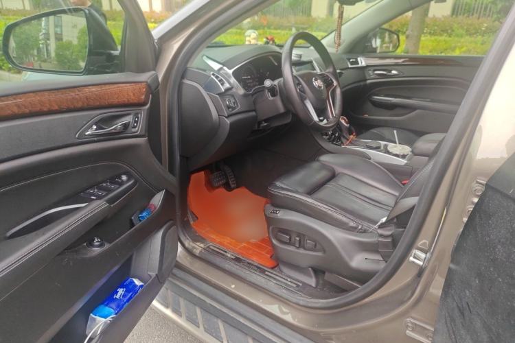 Used Cadillac SRX 2015 3.0L Elite Model Driver Seat