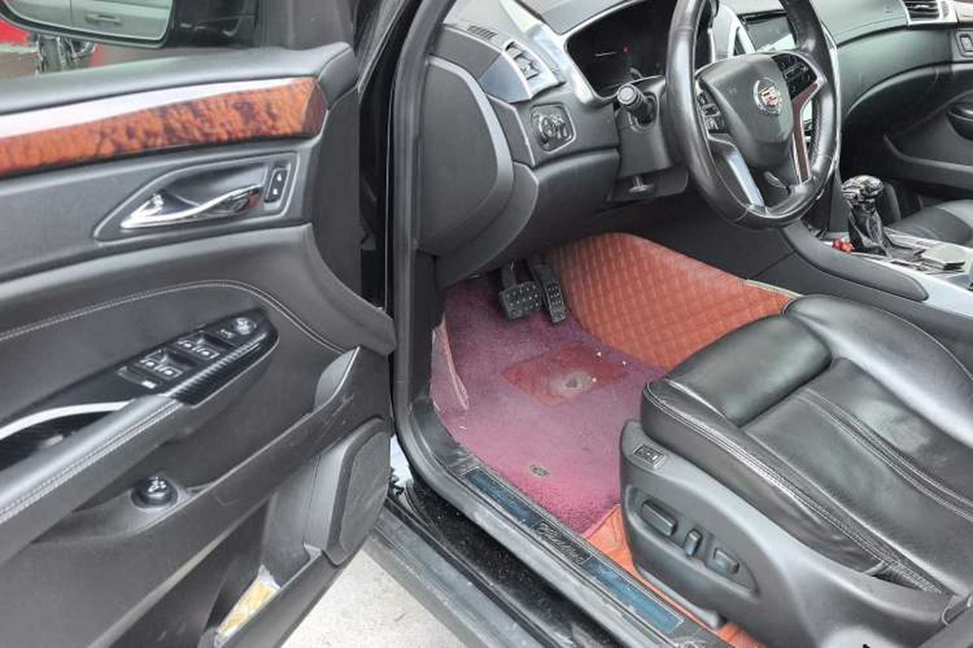 Used Cadillac SRX 2015 3.0L Elite Model Driver Seat