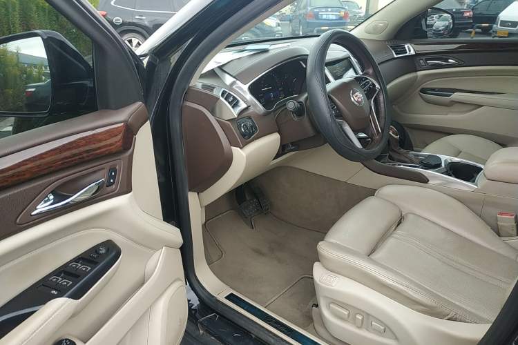 Used Cadillac SRX 2015 3.0L Elite Model Driver Seat