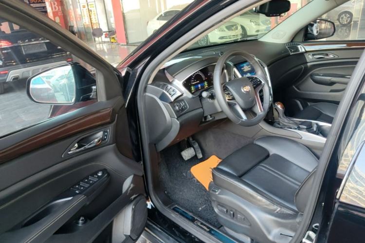 Used Cadillac SRX 2015 3.0L Elite Model Driver Seat