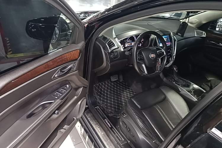 Used Cadillac SRX 2015 3.0L Elite Model Driver Seat
