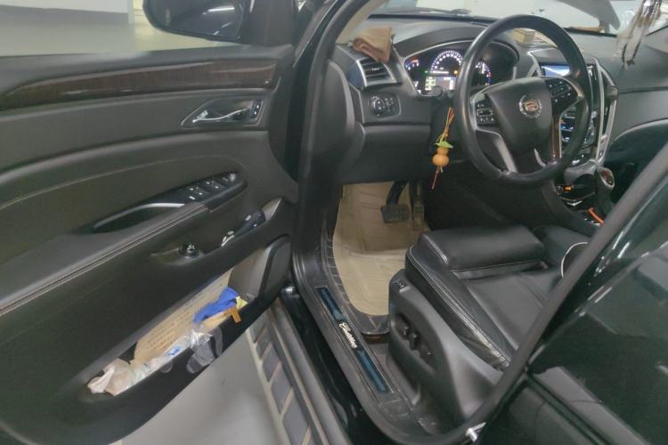 Used Cadillac SRX 2015 3.0L Elite Model Driver Seat