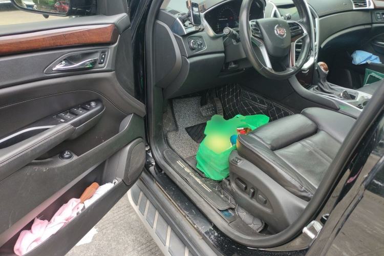 Used Cadillac SRX 2015 3.0L Elite Model Driver Seat