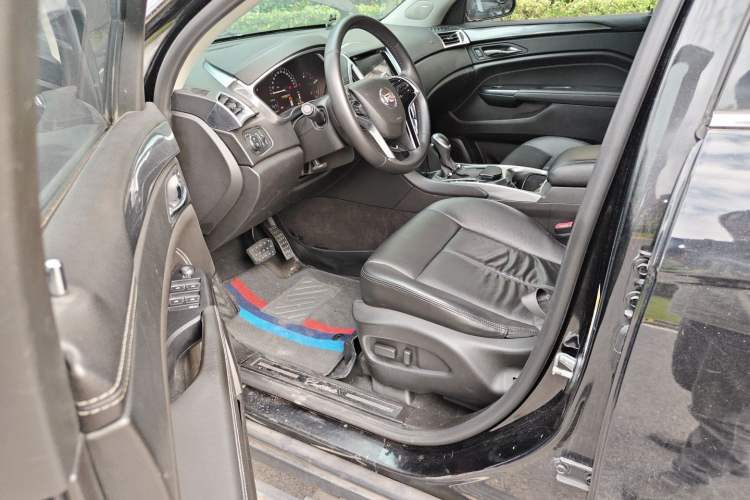 Used Cadillac SRX 2015 3.0L Comfort Version Driver Seat