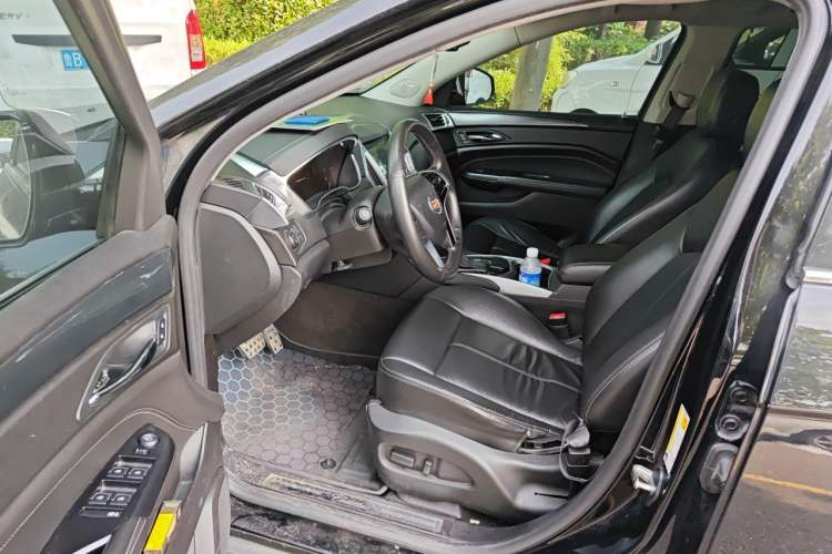 Used Cadillac SRX 2015 3.0L Comfort Version Driver Seat