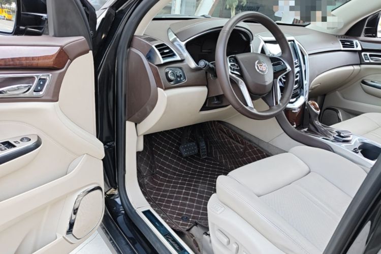Used Cadillac SRX 2015 3.0L Elite Model Driver Seat