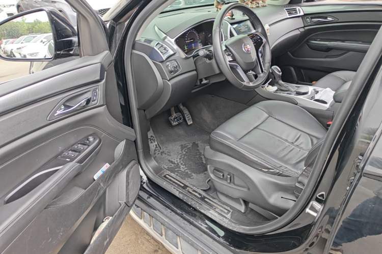 Used Cadillac SRX 2015 3.0L Comfort Version Driver Seat