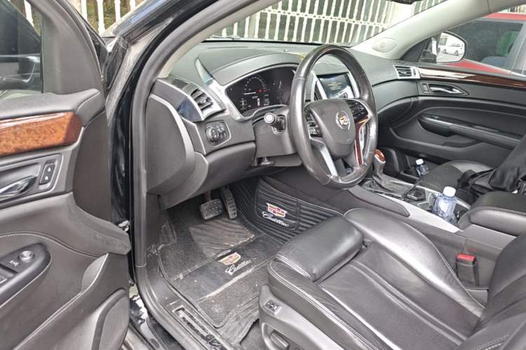 Used Cadillac SRX 2015 3.0L Elite Model Driver Seat