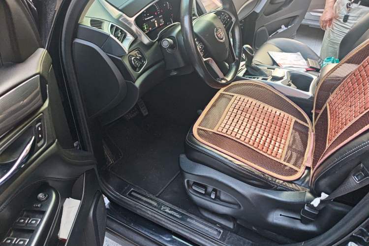 Used Cadillac SRX 2015 3.0L Comfort Version Driver Seat