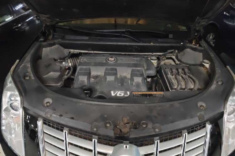 Used Cadillac SRX 2015 3.0L Elite Model Engine Bay