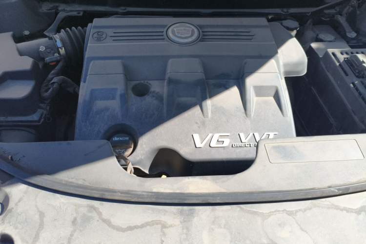 Used Cadillac SRX 2015 3.0L Elite Model Engine Bay