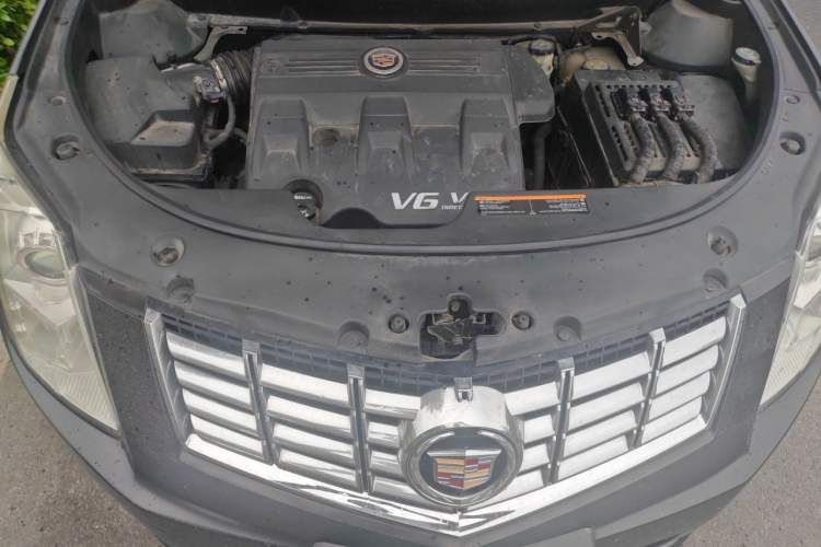 Used Cadillac SRX 2015 3.0L Elite Model Engine Bay