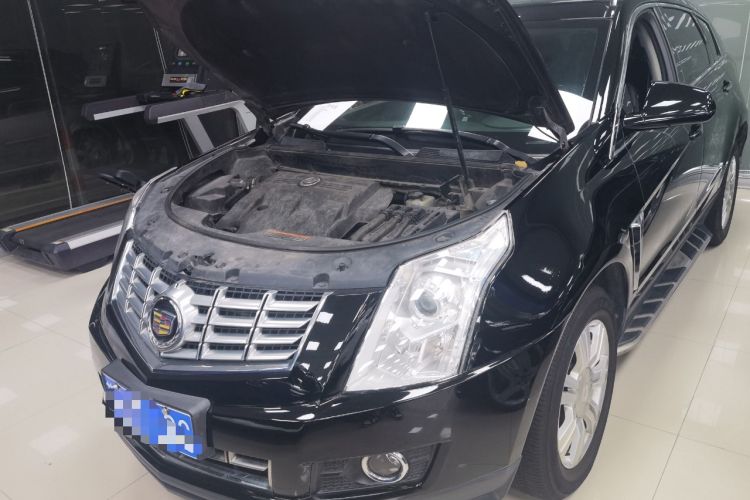 Used Cadillac SRX 2015 3.0L Comfort Version Engine Bay