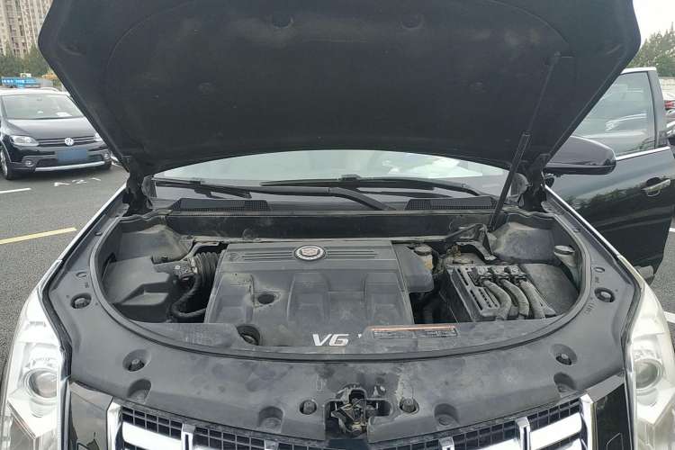 Used Cadillac SRX 2015 3.0L Elite Model Engine Bay
